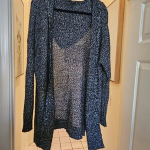 Women's Black and Gray Hooded Sweater